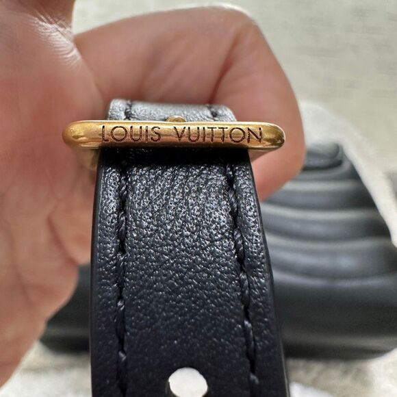Louis Vuitton New Wave Hold Me Noir - Picture 16 of 16